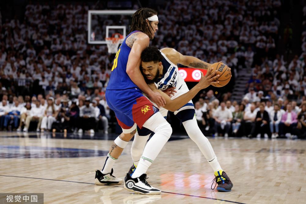 队攻击端的 队攻击端的