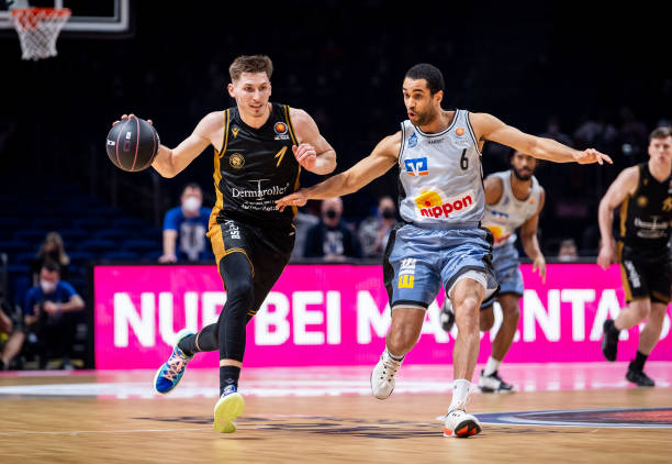 往往来自各 往往来自各