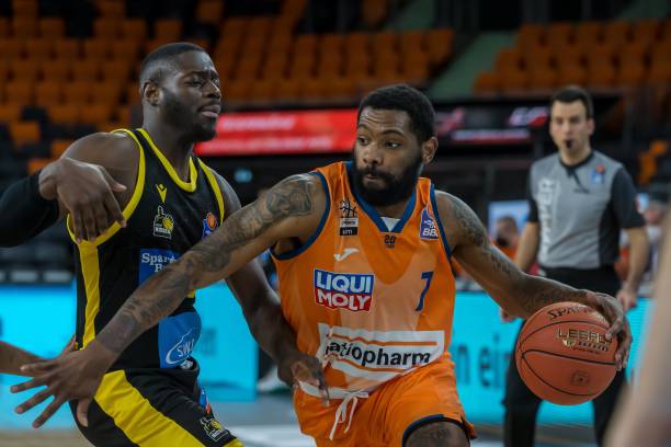 军带来更具 军带来更具